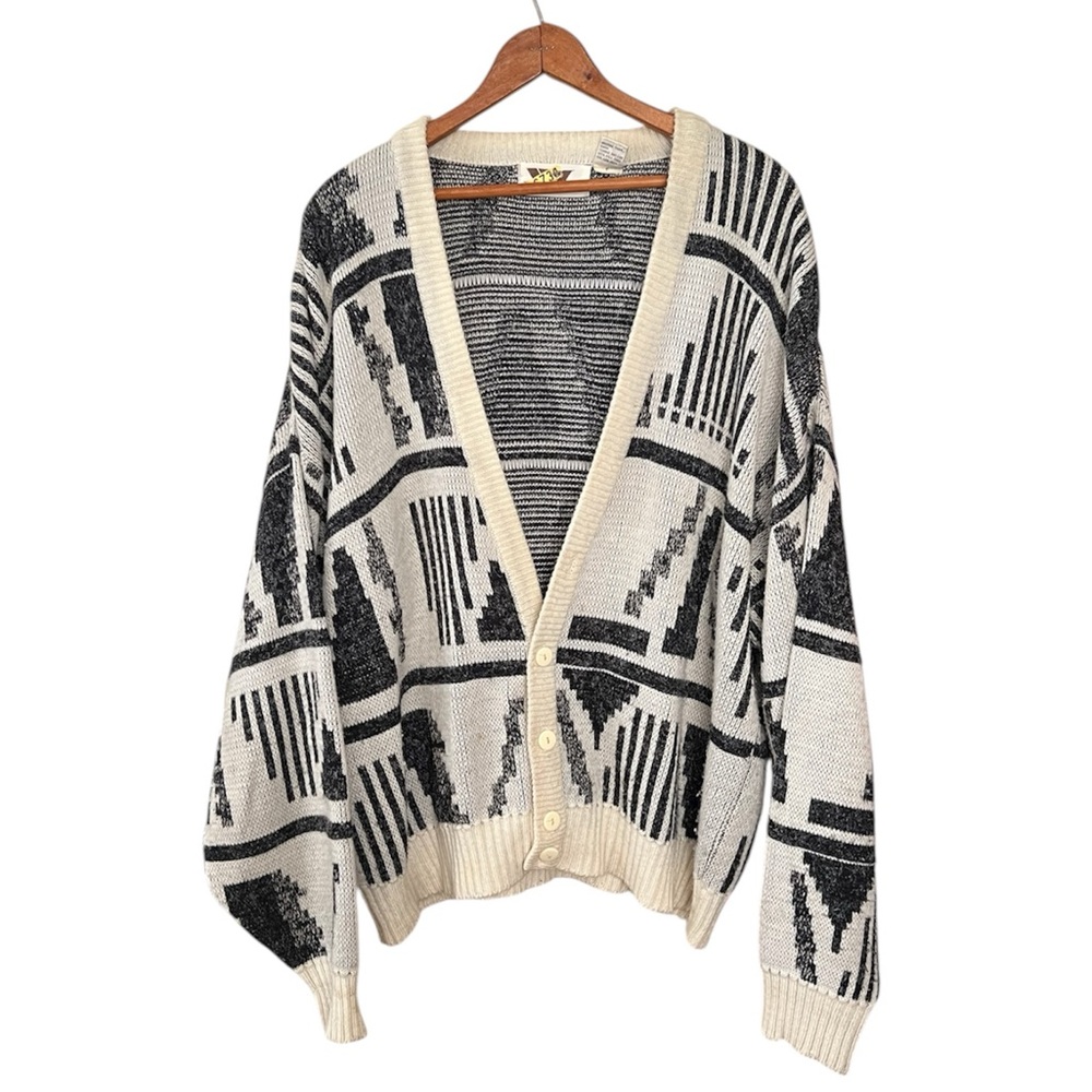 Vintage men’s geometric cardigan cream and black size xl